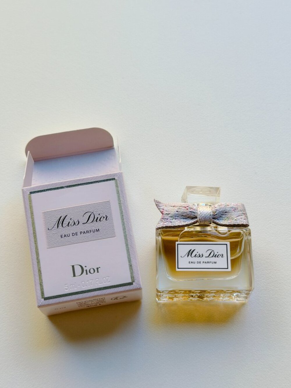 4048 MISS DIOR